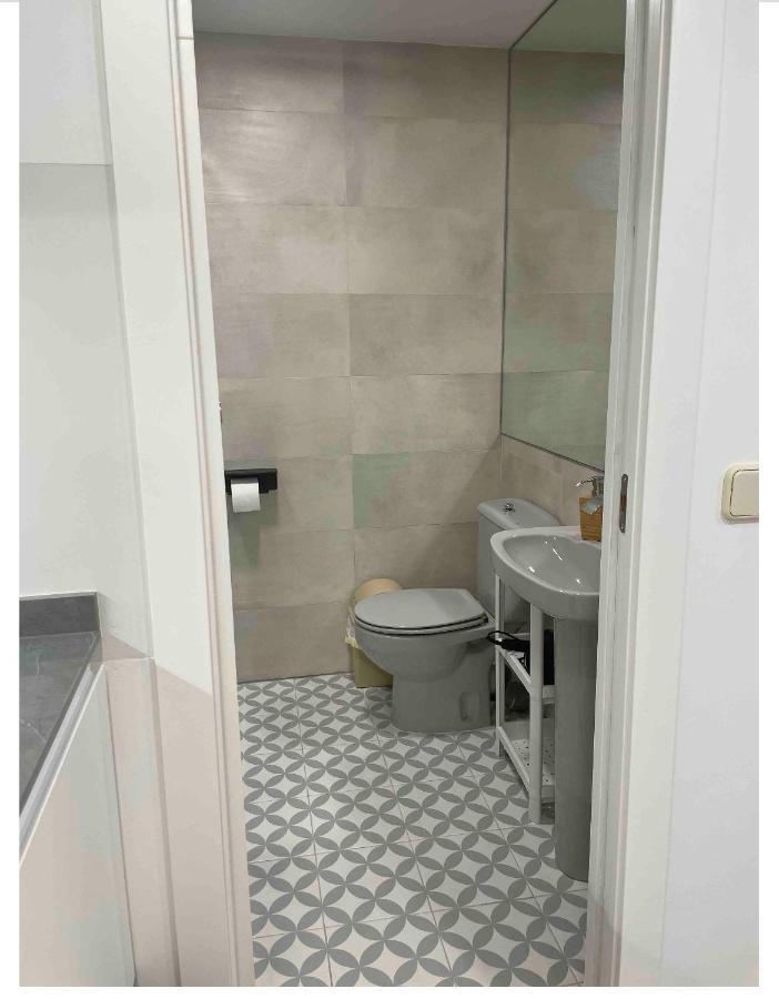 Madrid Villa Suites Bianco Bagian luar foto