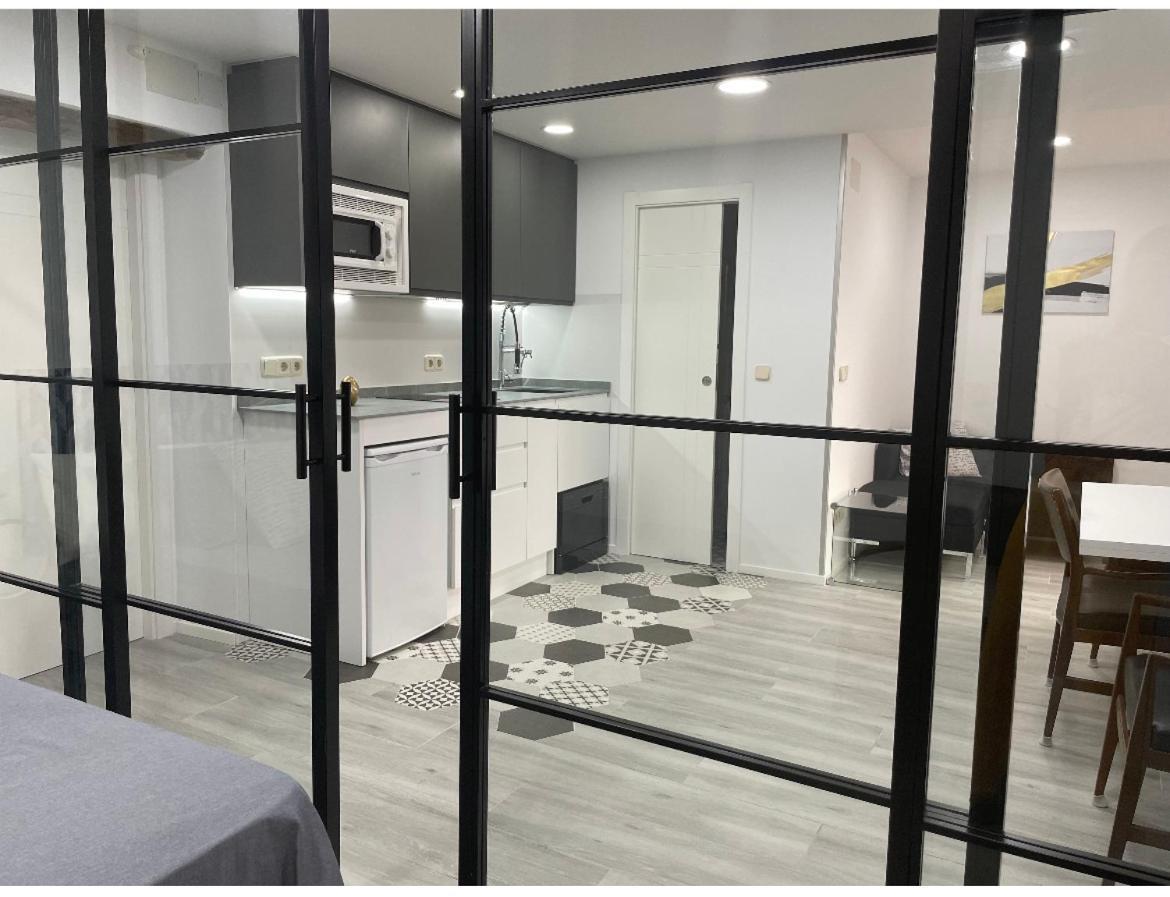 Madrid Villa Suites Bianco Bagian luar foto