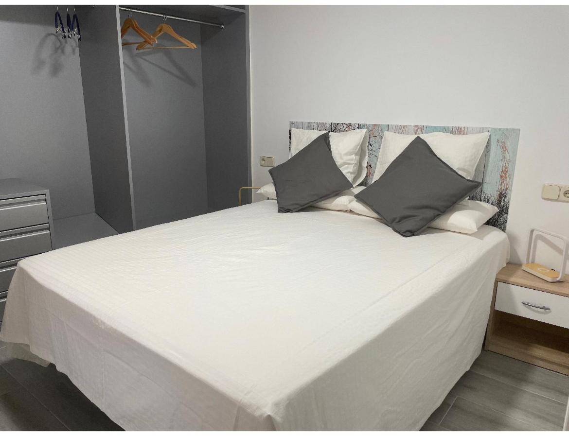 Madrid Villa Suites Bianco Bagian luar foto