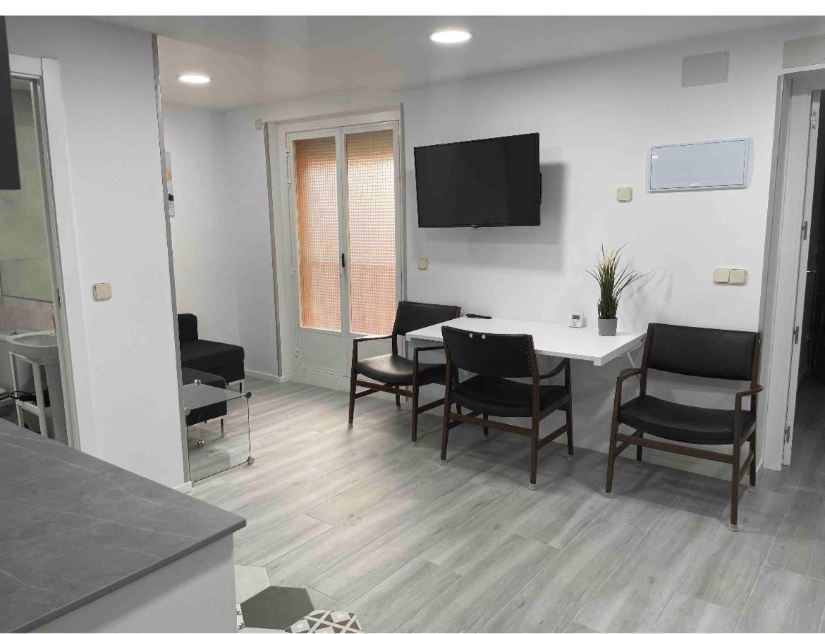 Madrid Villa Suites Bianco Bagian luar foto